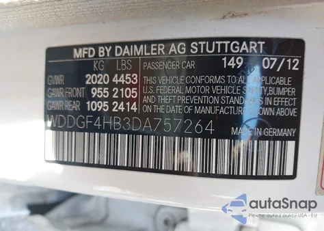 2013 Mercedes-Benz C 250 Sport z USA, uszkodzony, nr VIN WDDGF4HB3DA757264